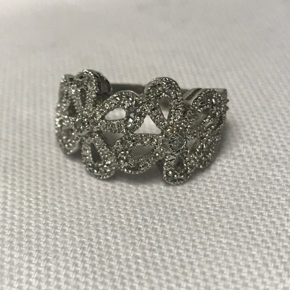 Lia Sophia Abloom ring - Size 7 - Picture 1 of 4